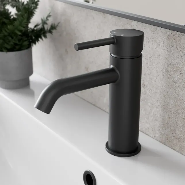 architeckt-boden-black-basin-mixer-tap