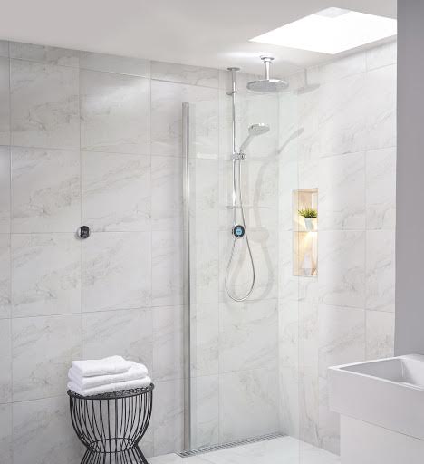 aqualisa-optic-q-smart-shower-exposed-with-adjustable-ceiling-fixed-head-gravity-pumped