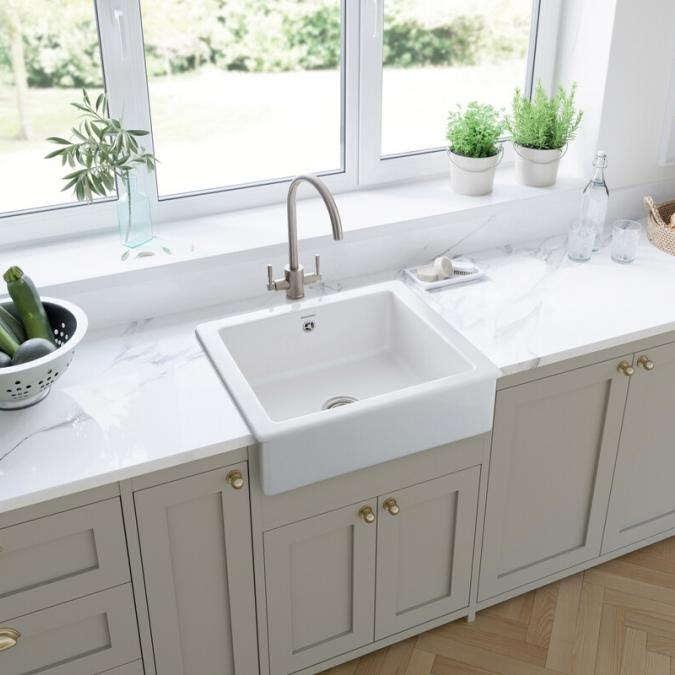 rangemaster-hartland-629x494mm-fire-clay-ceramic-sink-inc-waste