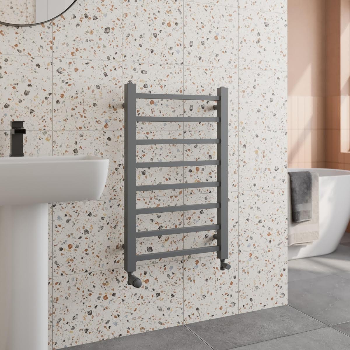 solaro-square-bar-heated-towel-rail-anthracite-800-x-500mm