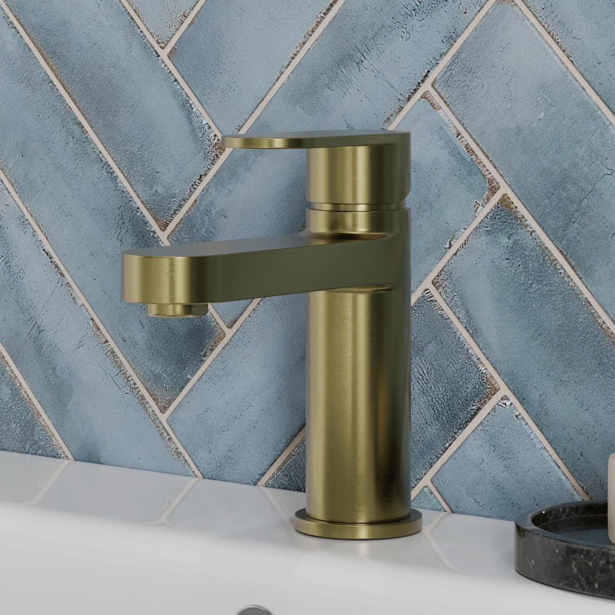 merano-lund-brushed-brass-basin-mixer-tap