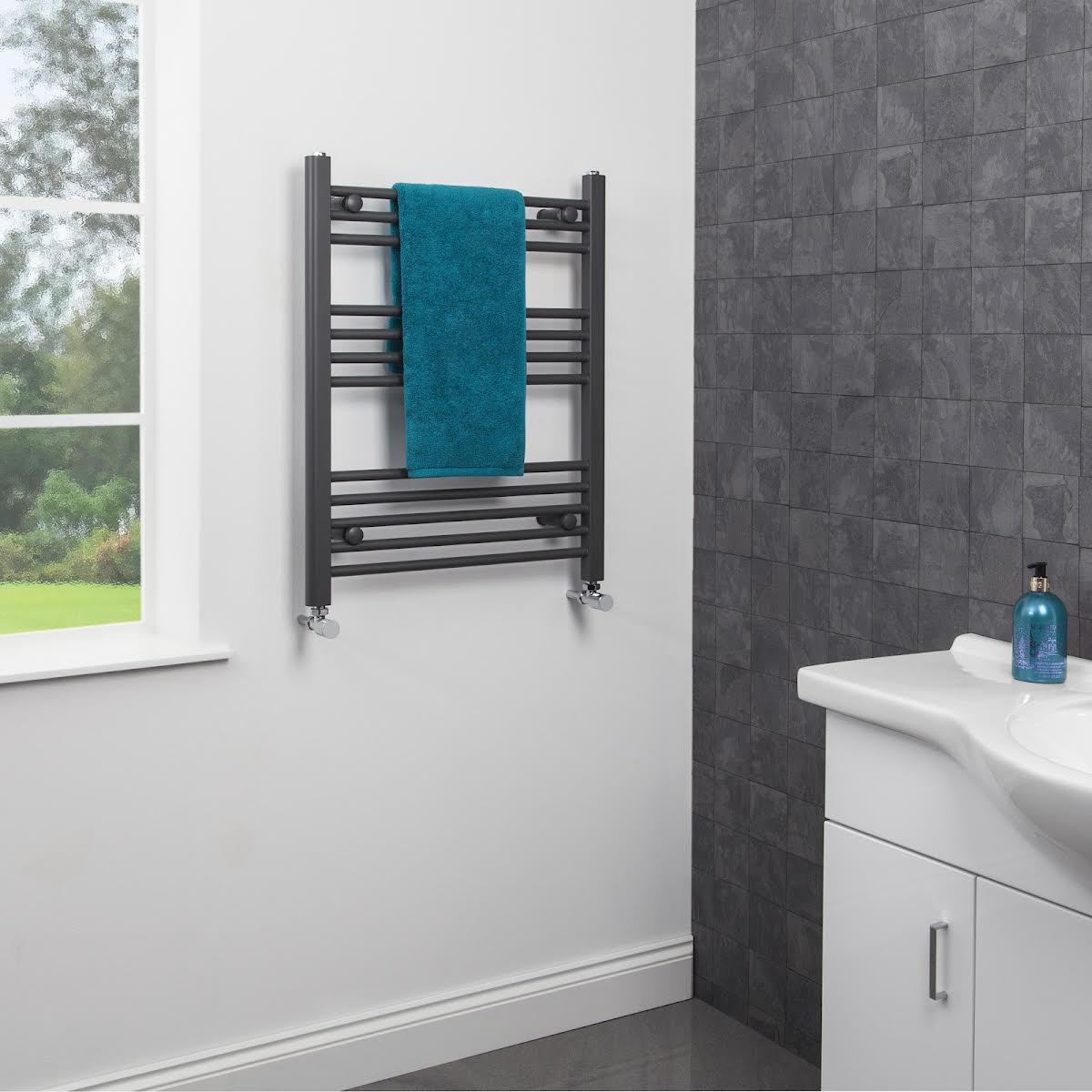 duratherm-heated-towel-rail-anthracite-750-x-600mm-flat