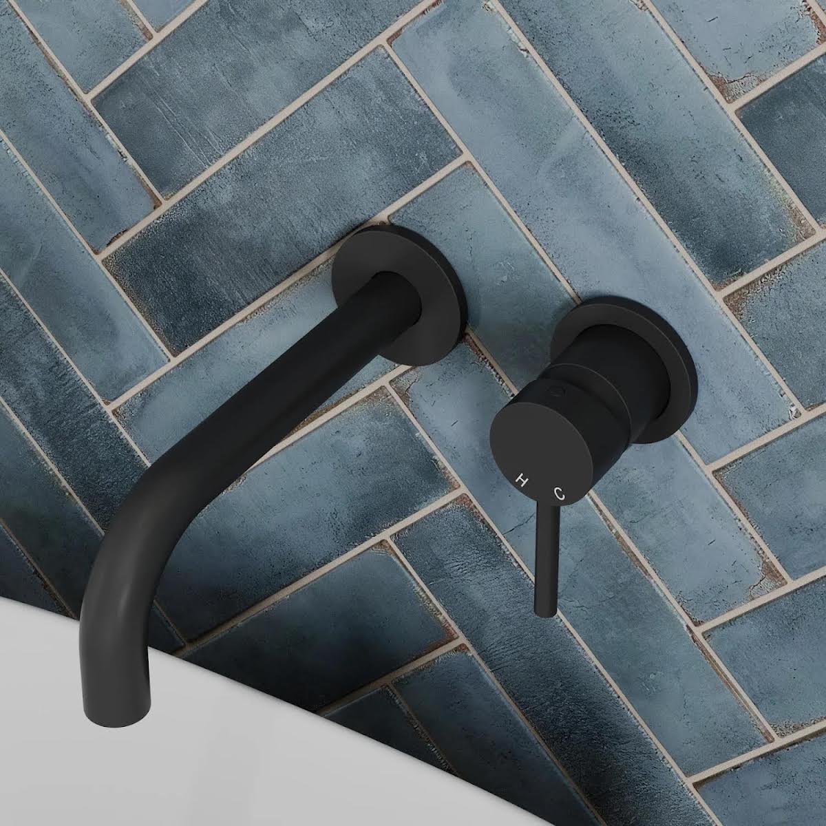 merano-cosenza-wall-mounted-basin-mixer-tap-black